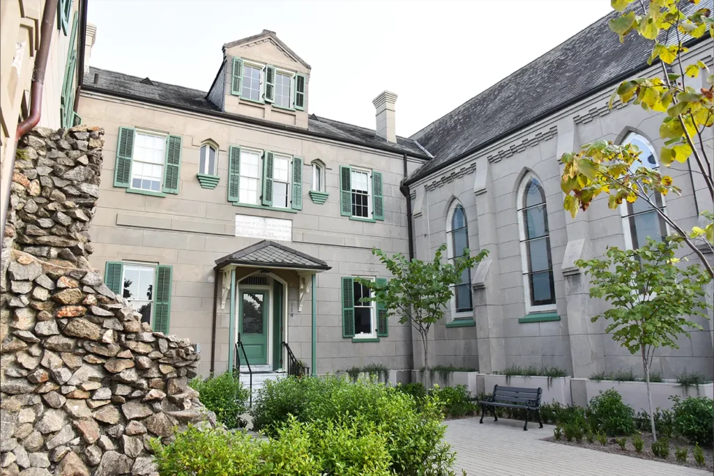 convent lofts outdoor design